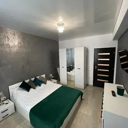 Stefan Building - La Mare *